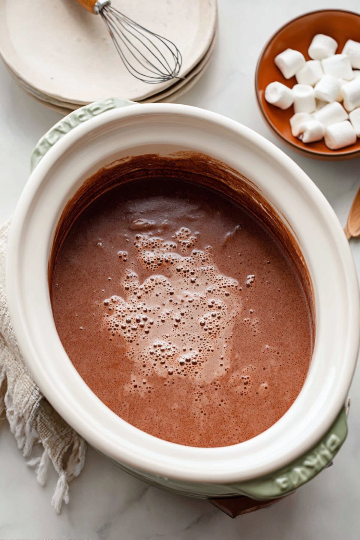 Rich & Creamy Crockpot Hot Chocolate: Dairy & Non-Dairy Options